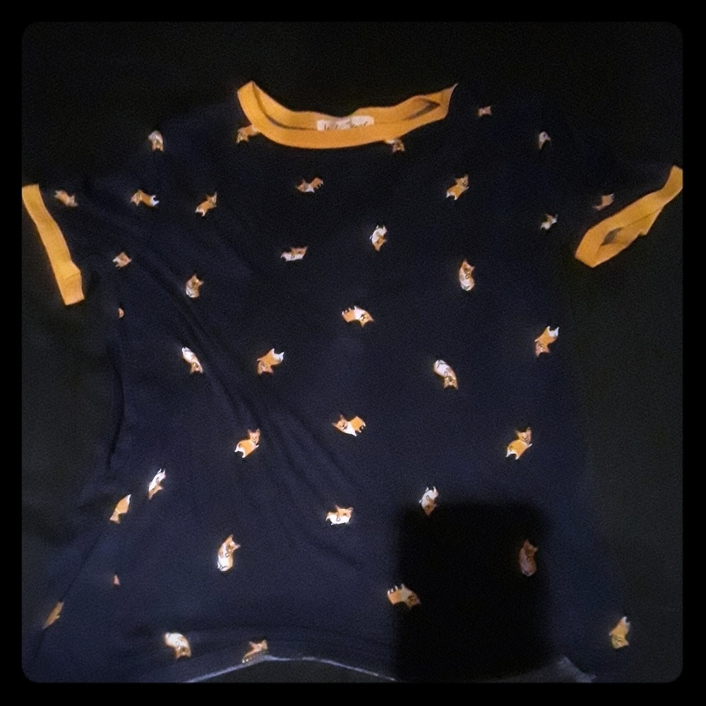 Corgi tee yellow trim wallflower
